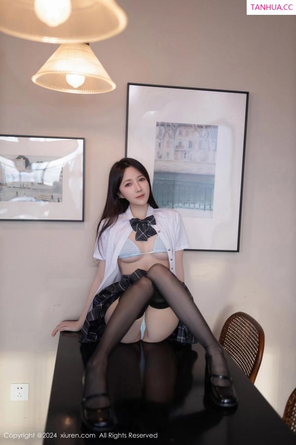 鱼子酱fish  [XiuRen]高清写真图 2024.05.10 No.8516 鱼子酱Fish 黑丝美腿第49张图片